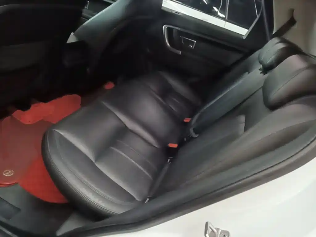 Land Rover Discovery Sport — миниатюра 17