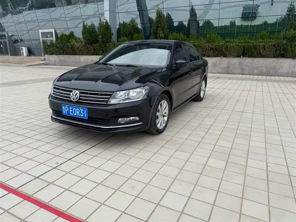 Volkswagen Lavida 2015