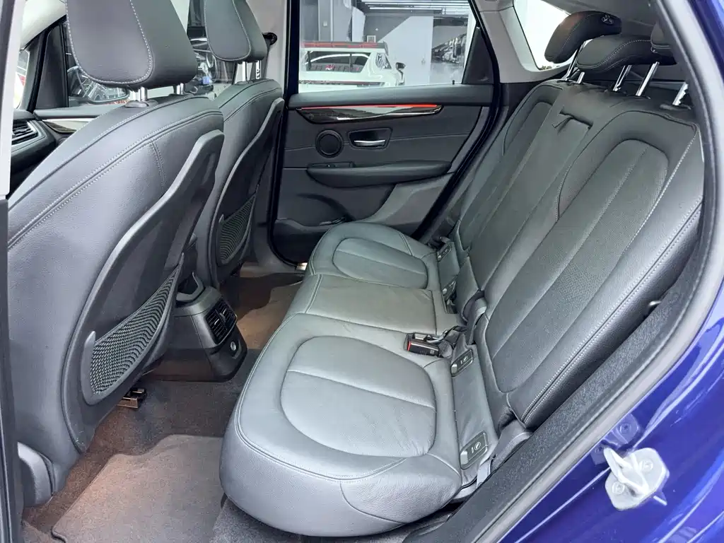 BMW 2 Series Active Tourer (Import) — миниатюра 7