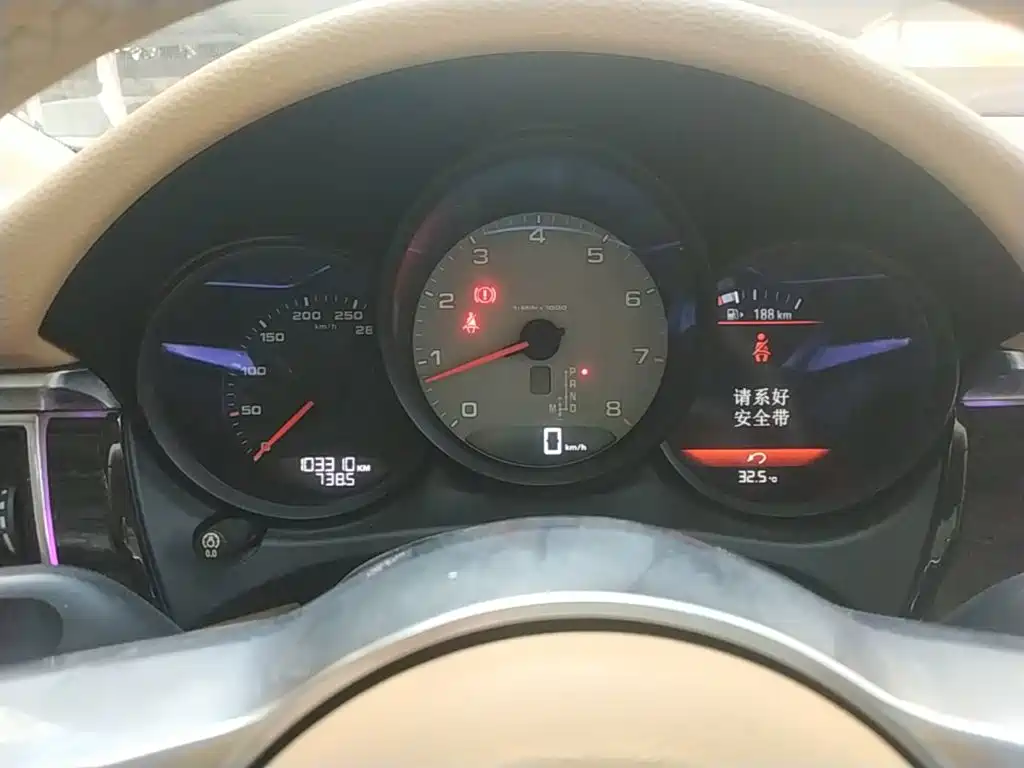 Porsche Macan — миниатюра 12