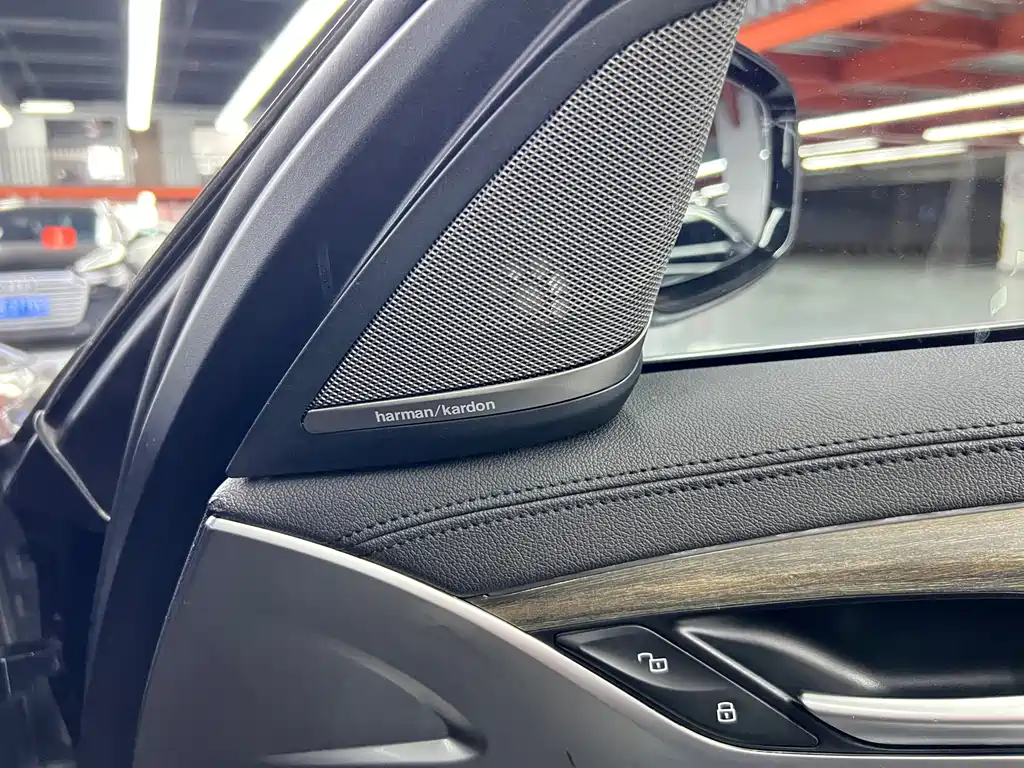 BMW 5 Series — миниатюра 13