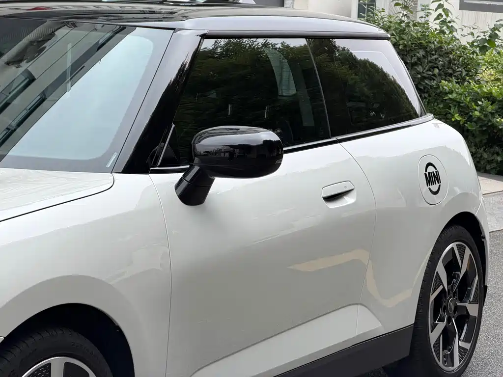 MINI MINI COOPER EV — миниатюра 5