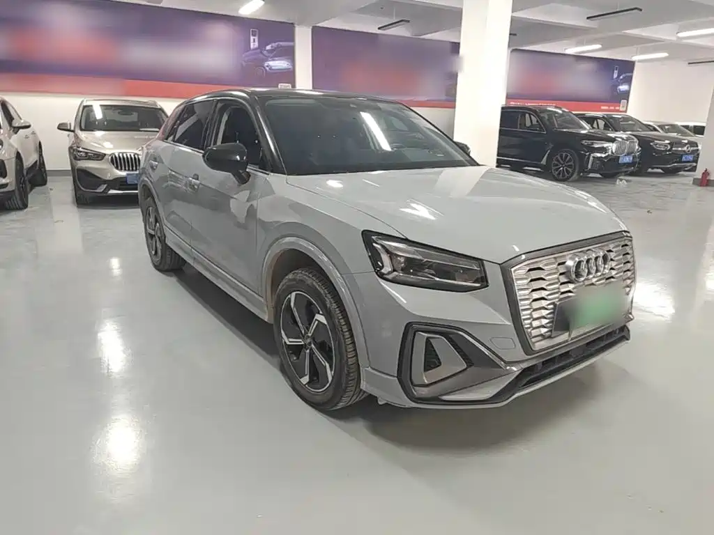 Audi Q2L e-tron — миниатюра 4