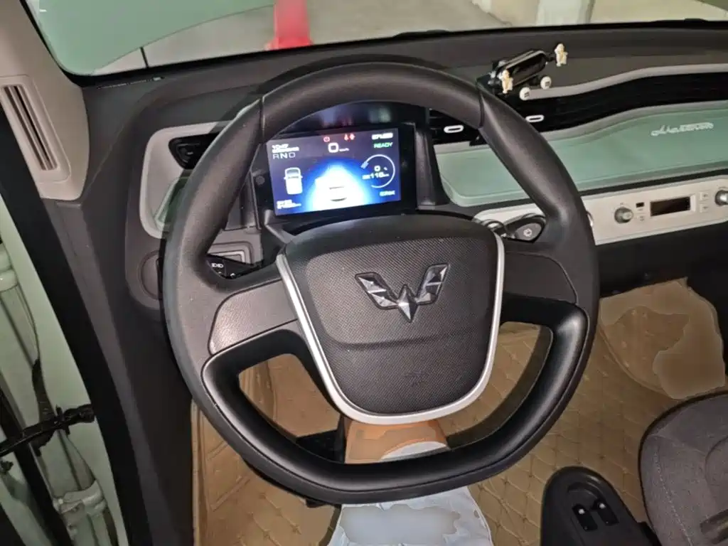 Wuling MINIEV — миниатюра 11