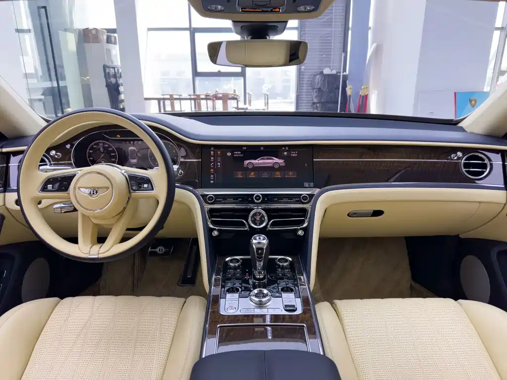 Bentley Flying Spur — миниатюра 28