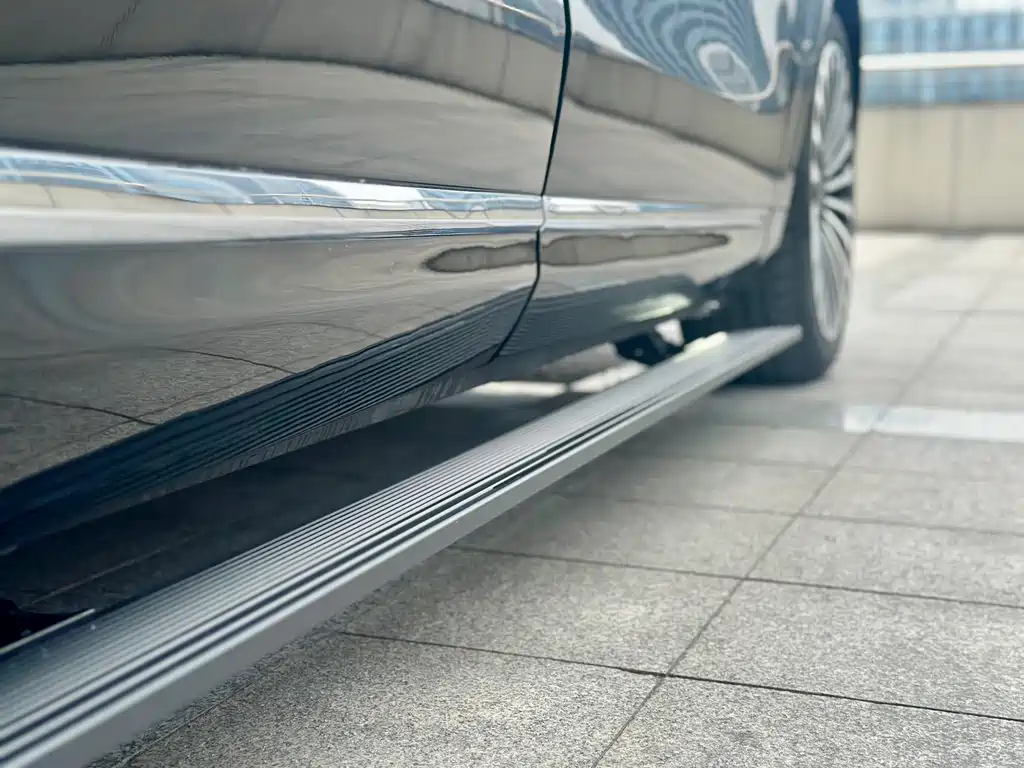 AITO ASK THE WORLD M9