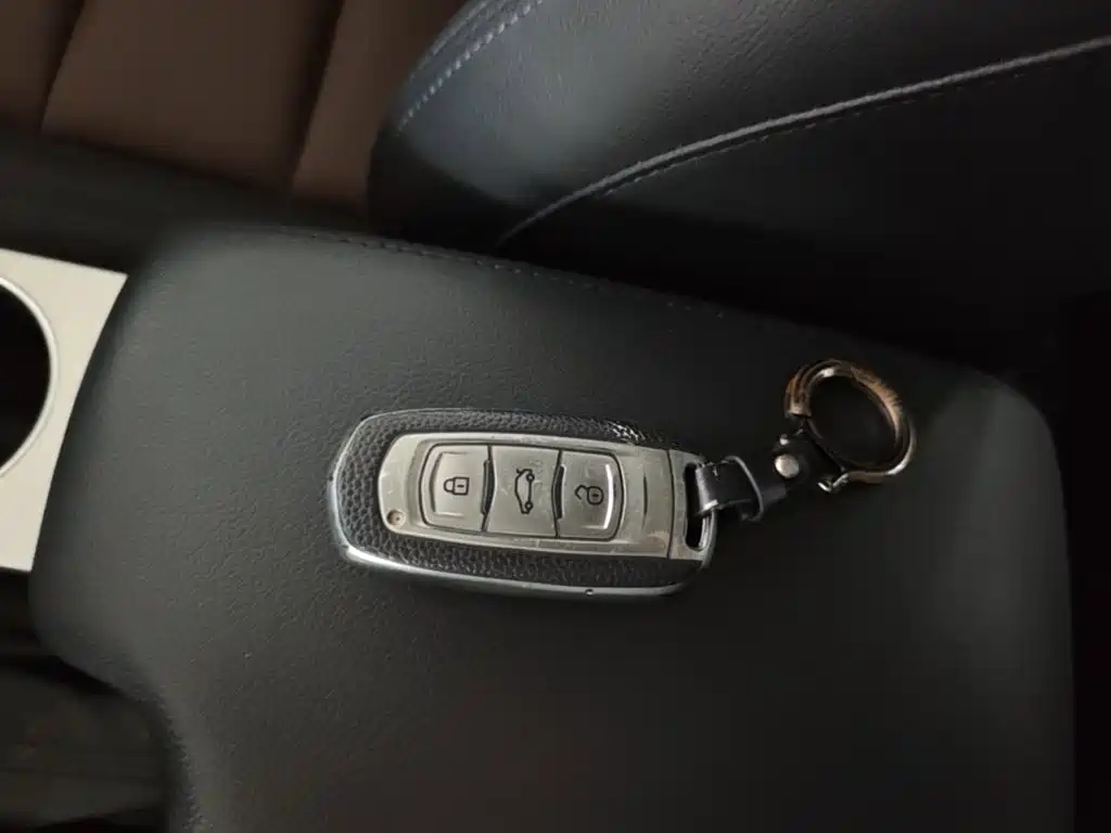Geely Vision — миниатюра 9