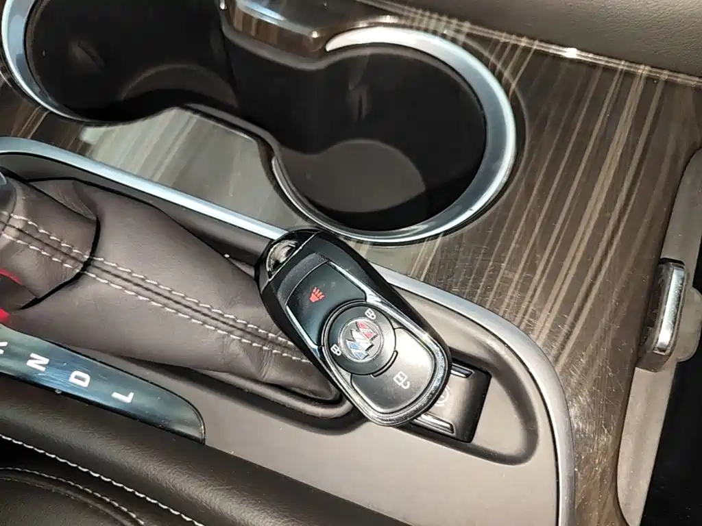 Buick Envision Plus — миниатюра 9