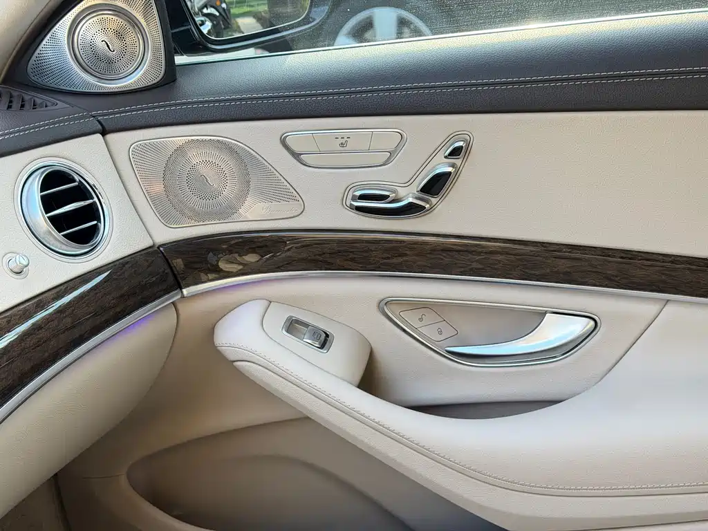 Mercedes-Benz S-Class — миниатюра 22
