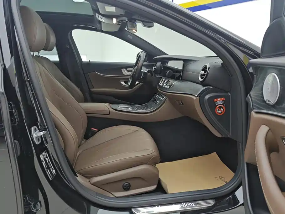 Mercedes-Benz E-Class (Import) — миниатюра 8
