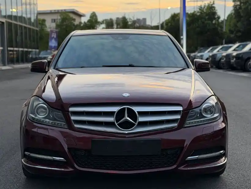Mercedes-Benz C-Class — миниатюра 2