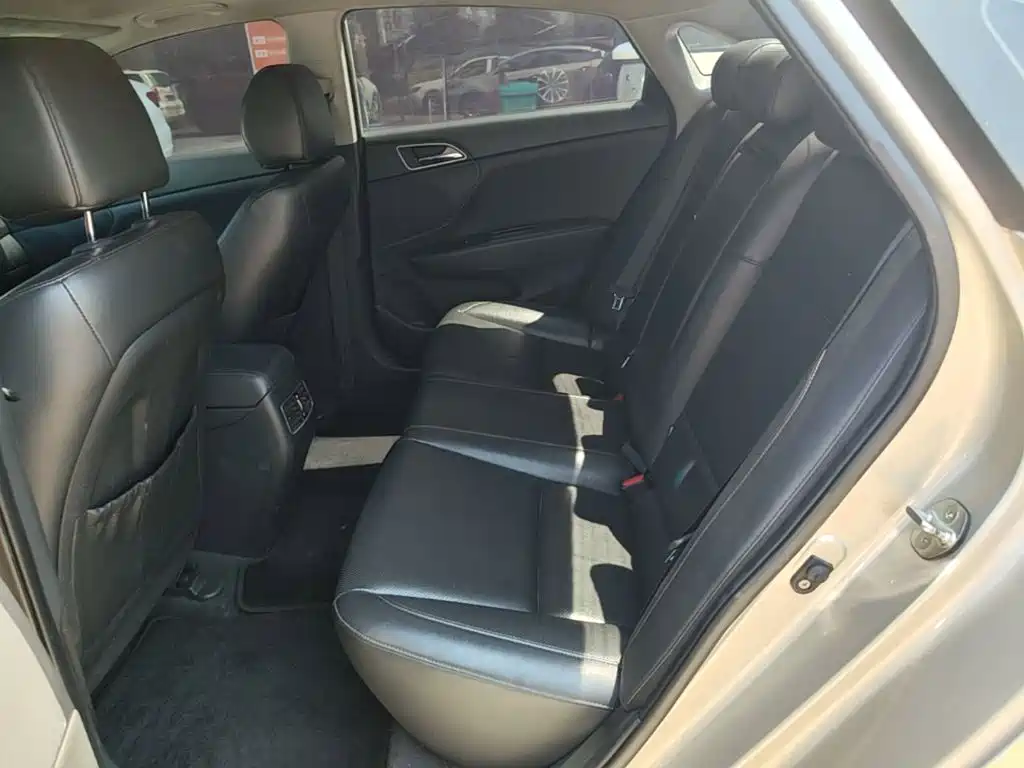 Hyundai Mistra — миниатюра 17