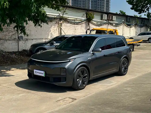 Li Auto IDEAL L9 2025