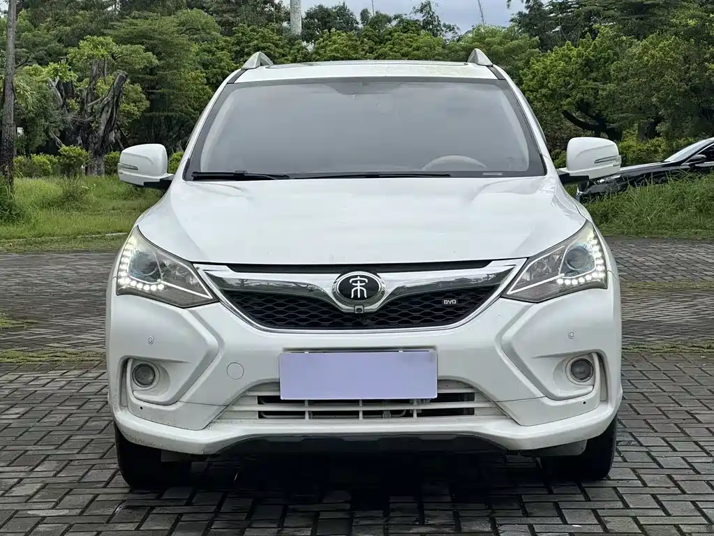 BYD Song — миниатюра 2