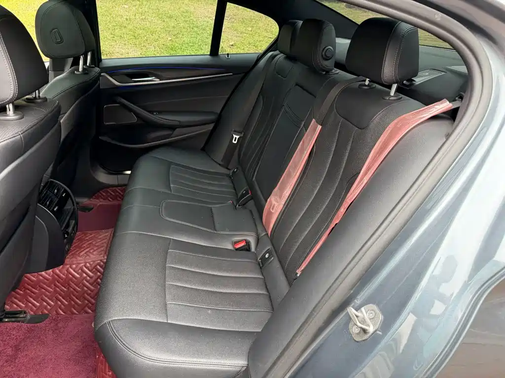 BMW 5 Series (Import) — миниатюра 12