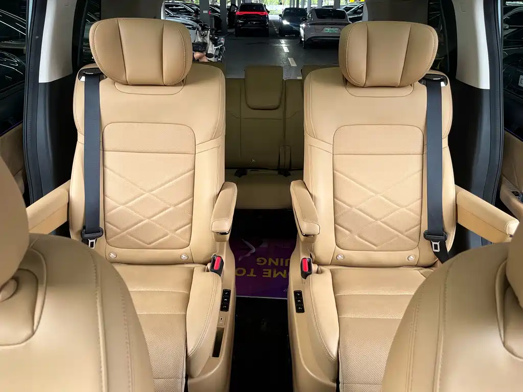 GAC Motor 传祺E8 PHEV — миниатюра 10