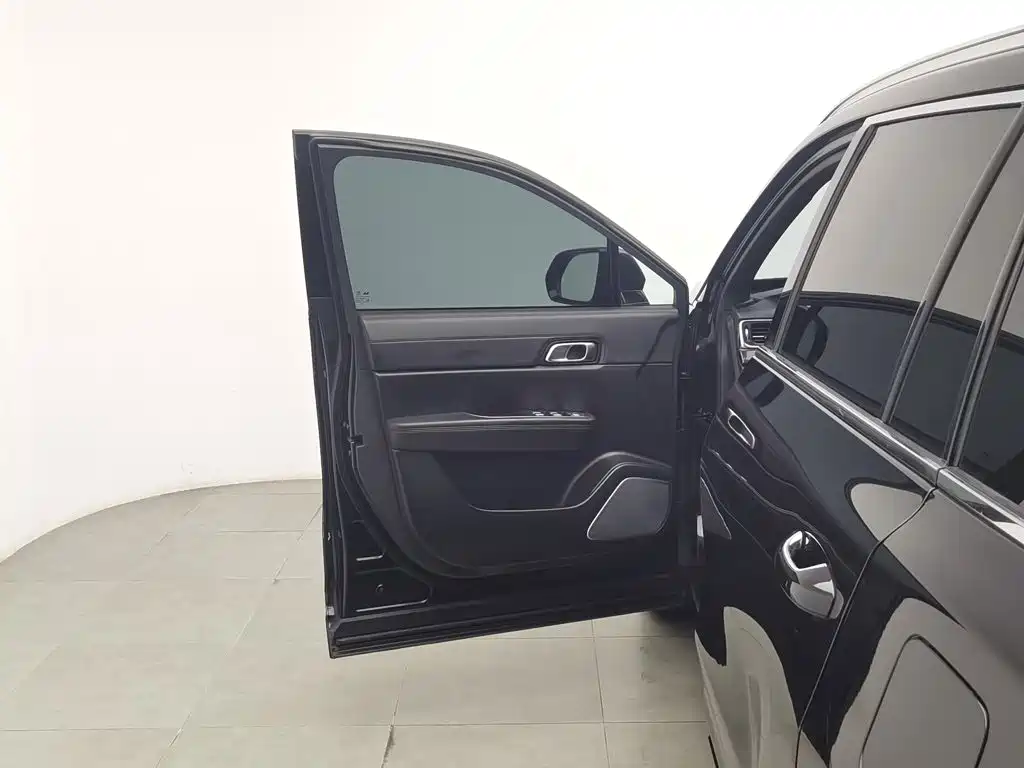 Li Auto Li ONE — миниатюра 8