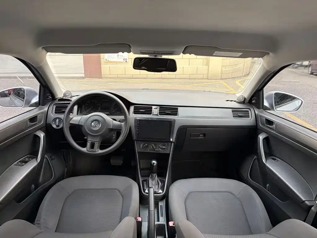 Volkswagen Santana — миниатюра 10