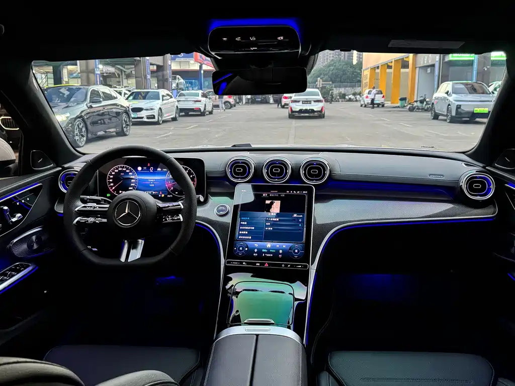 Mercedes-Benz C-Class — миниатюра 13