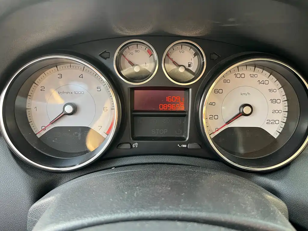 Peugeot 308 — миниатюра 11
