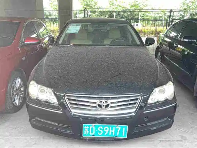 Купить Toyota Reiz