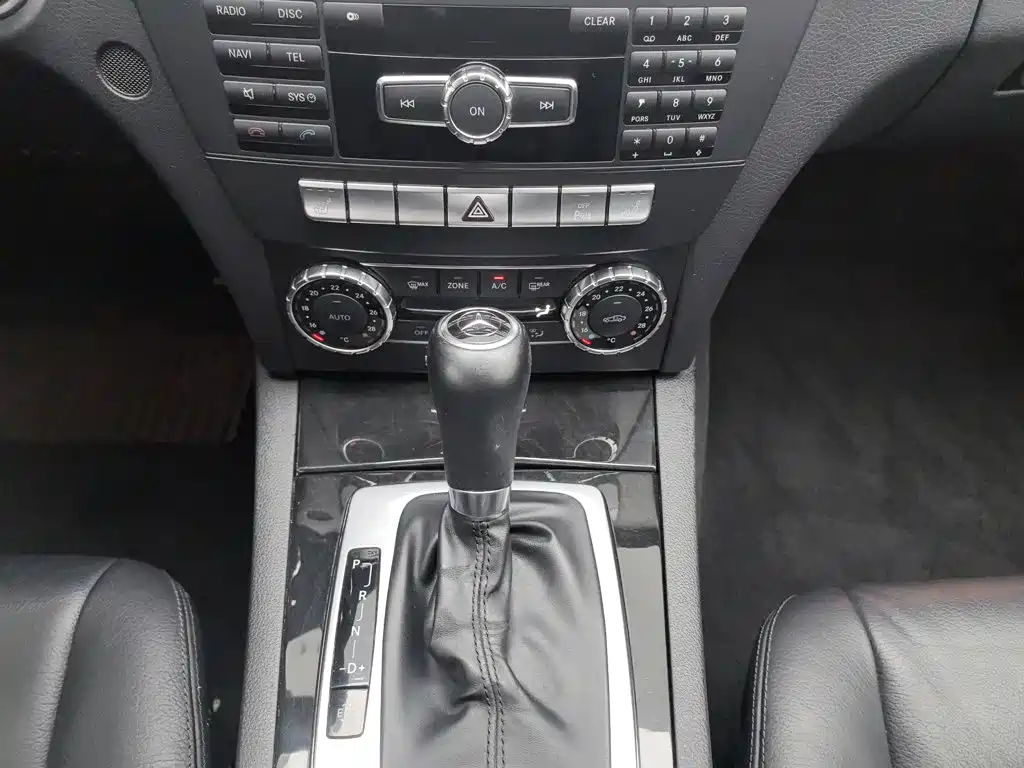 Mercedes-Benz C-Class — миниатюра 13