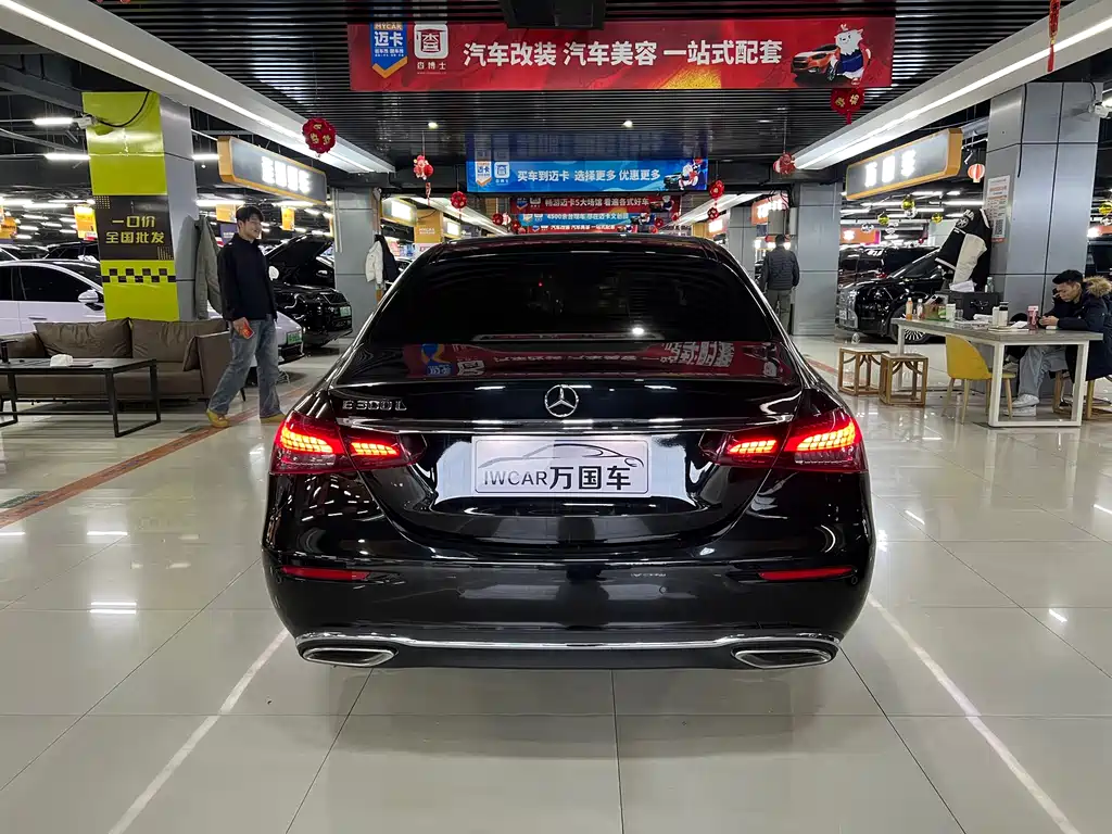 MERCEDES-BENZ E CLASS