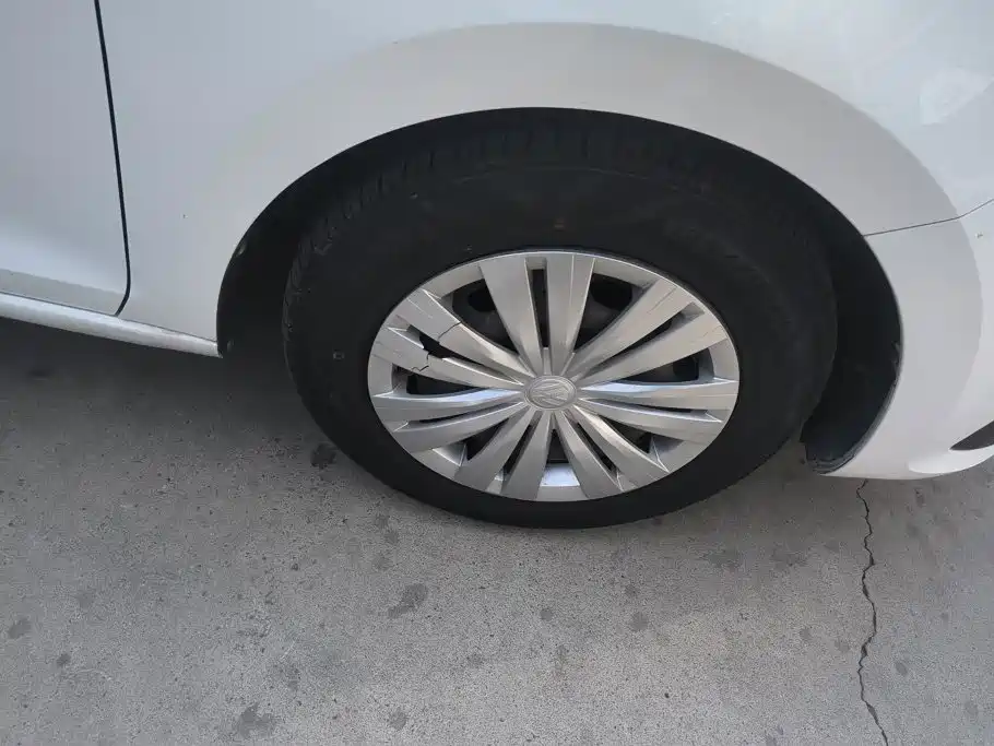 Volkswagen Santana — миниатюра 6