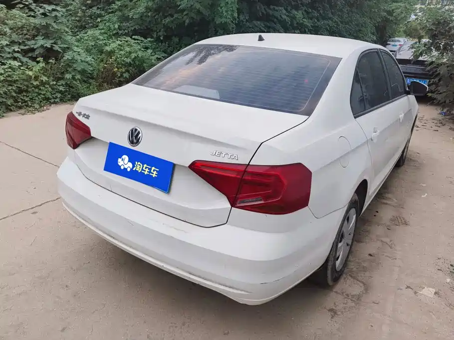 Volkswagen Jetta — миниатюра 3