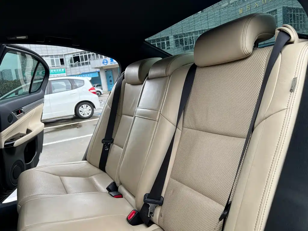 Lexus GS — миниатюра 15