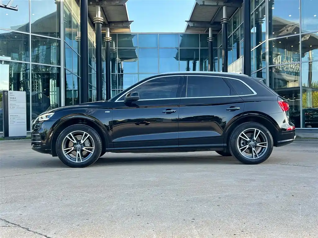 Audi Q5L — миниатюра 3