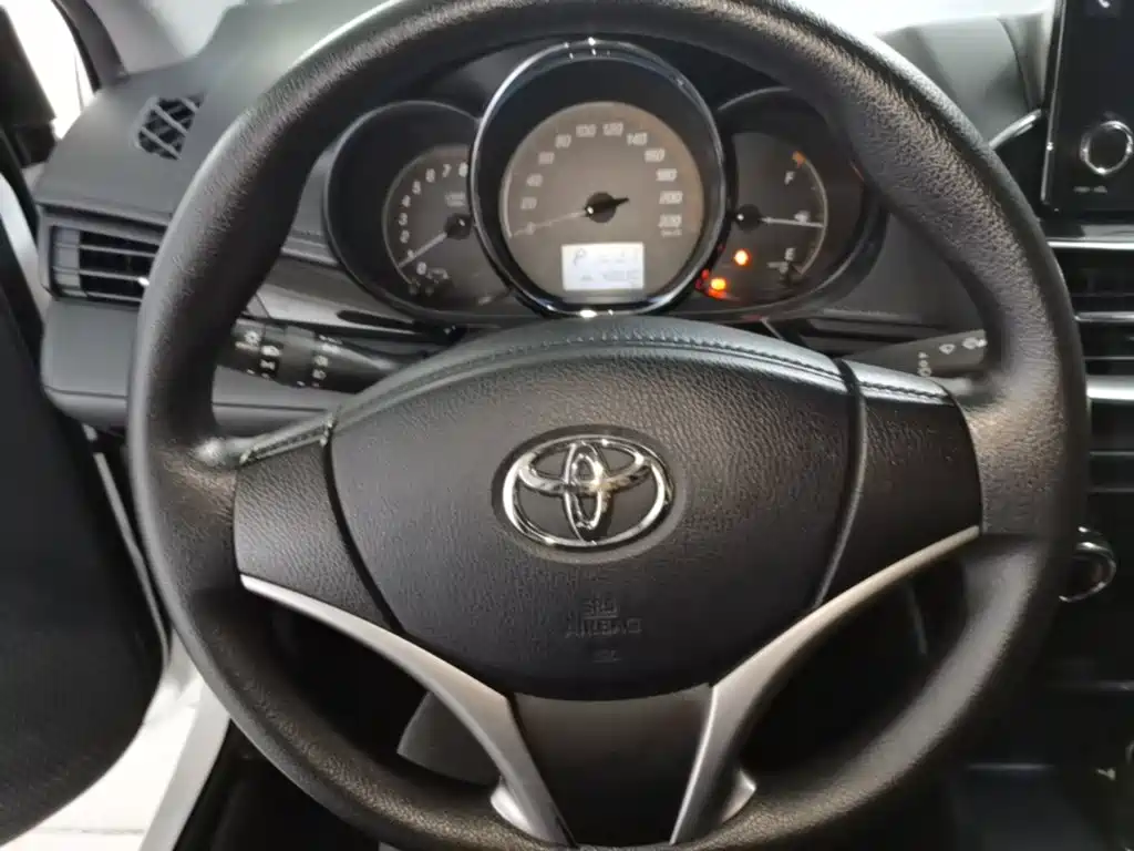 Toyota Yaris L — миниатюра 11