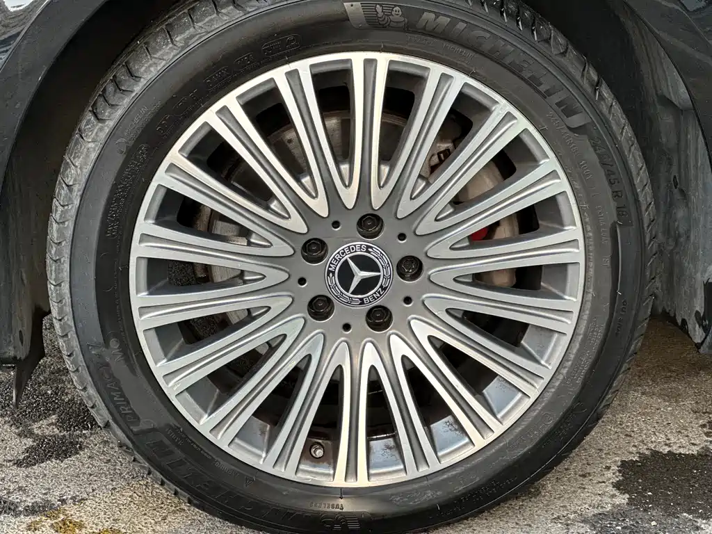 MERCEDES-BENZ E CLASS