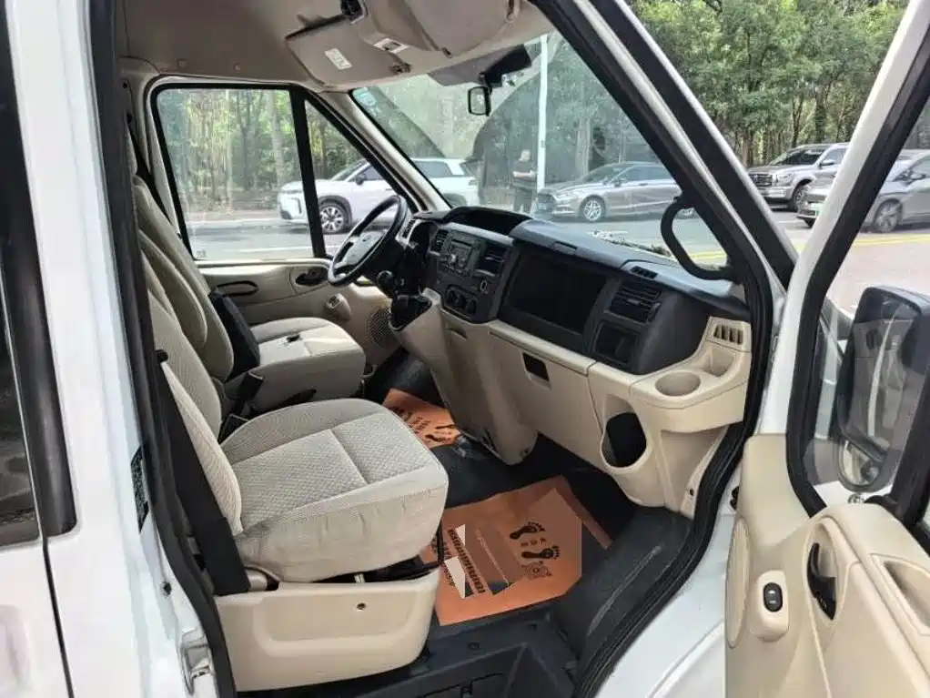 Ford Transit Custom — миниатюра 6