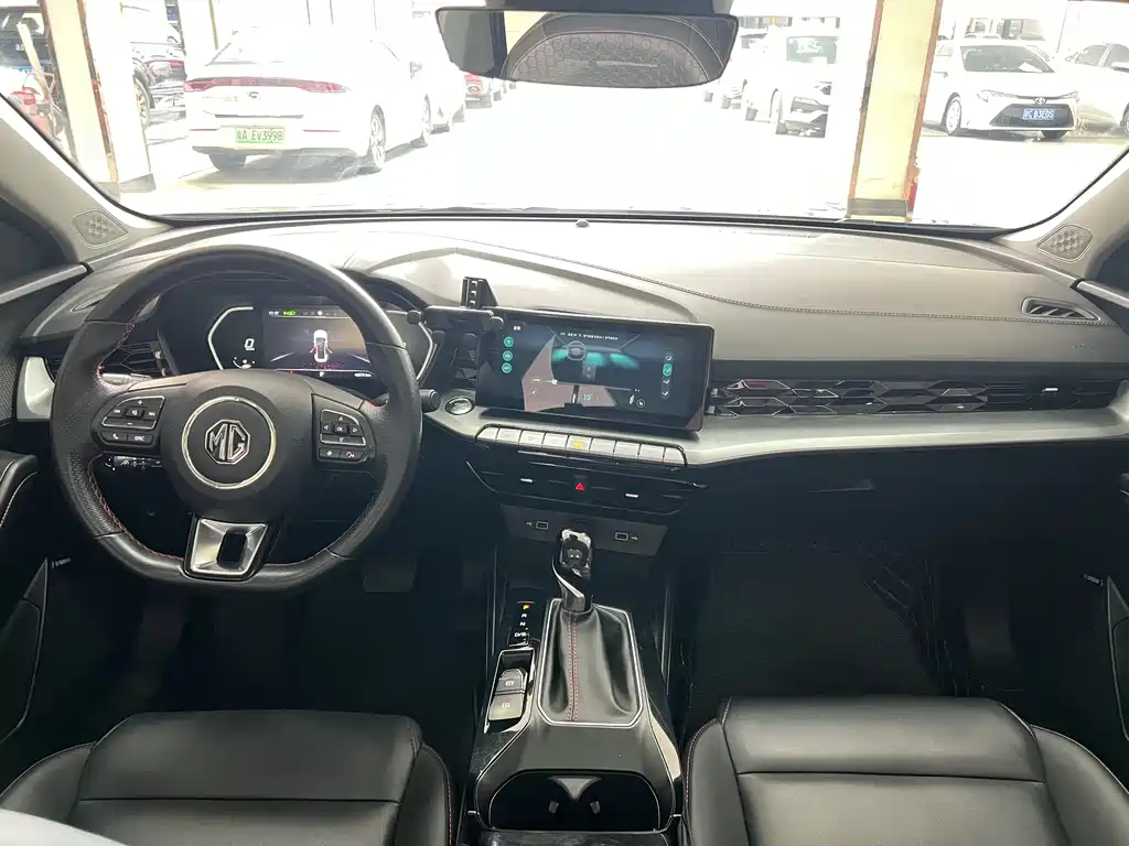 MG 5 2022 180DVVT CVT Flagship
