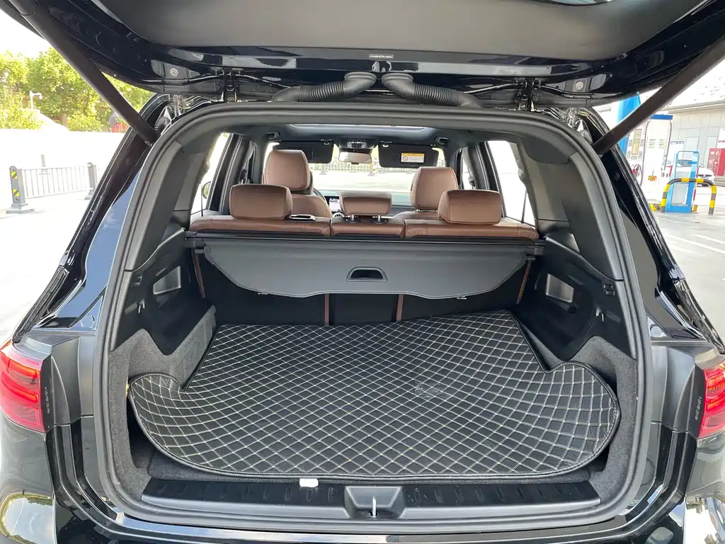 Mercedes-Benz GLB — миниатюра 18