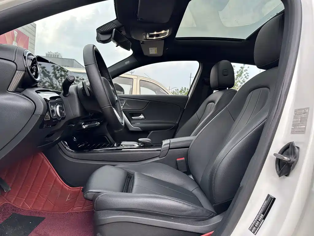 Mercedes-Benz A-Class — миниатюра 12