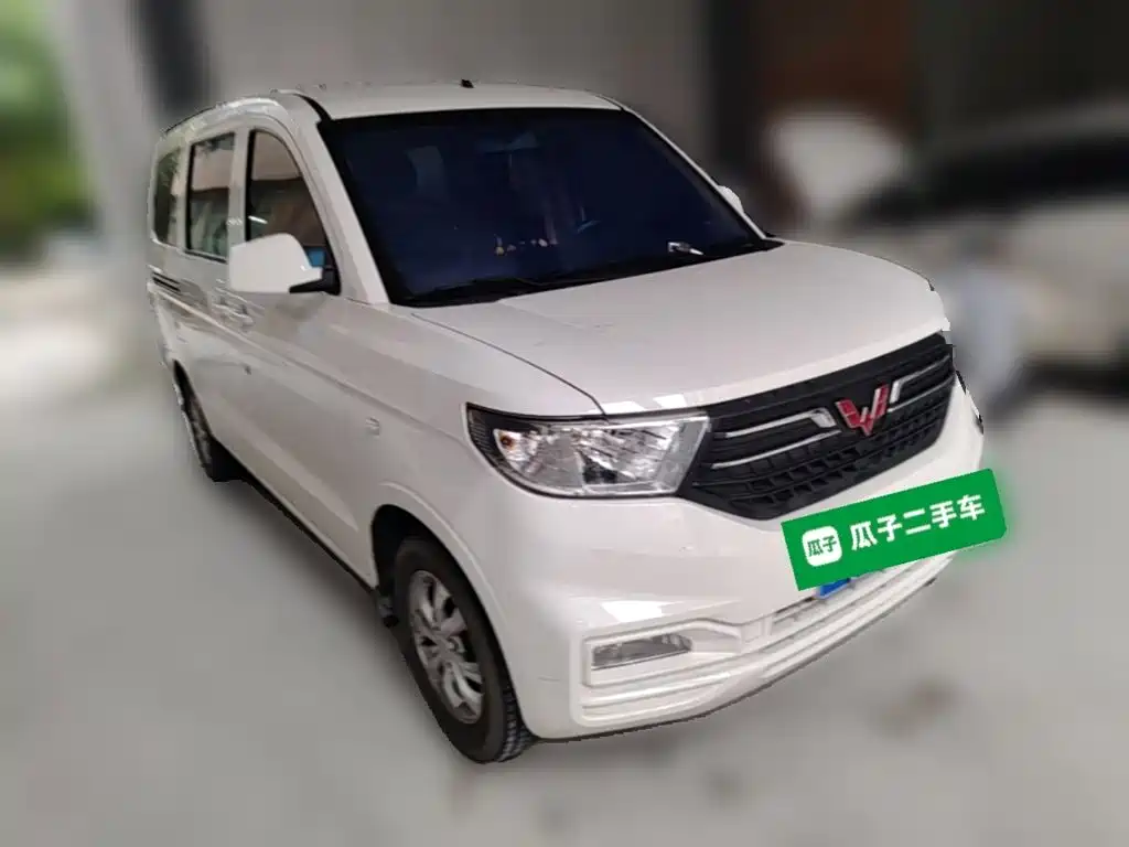 Wuling Hongguang V — миниатюра 6