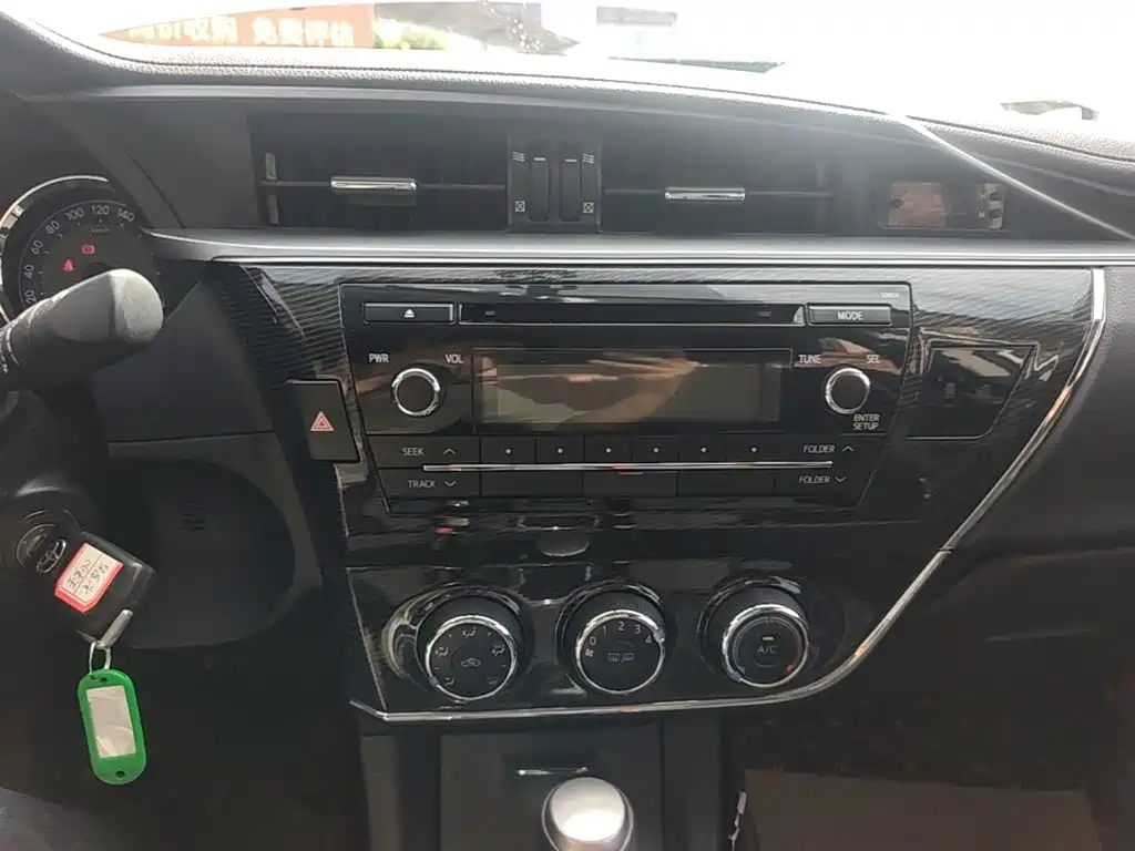 Toyota Corolla — миниатюра 13