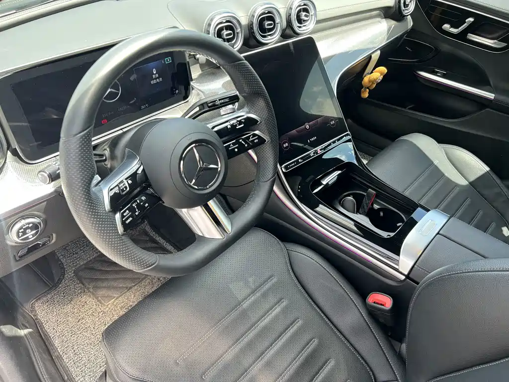 Mercedes-Benz C-Class — миниатюра 11