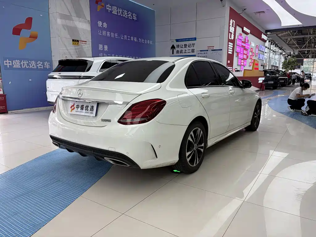 Mercedes-Benz C-Class — миниатюра 4