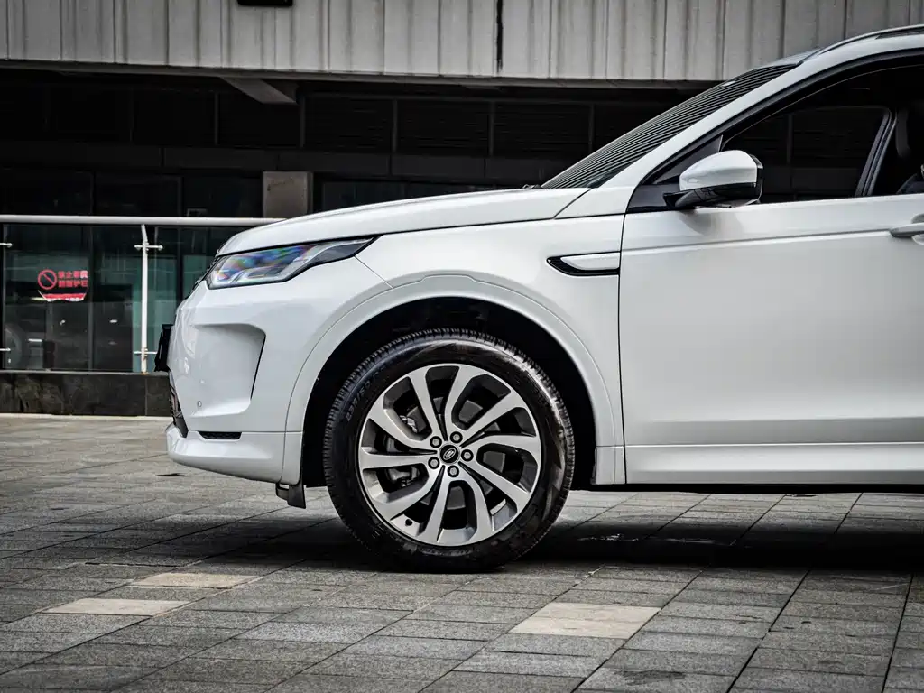Land Rover Discovery Sport — миниатюра 7