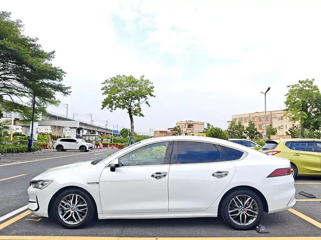 BYD Qin PLUS — миниатюра 4