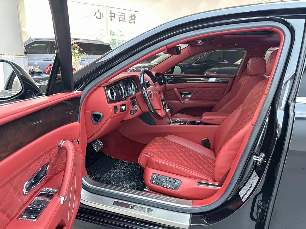 Bentley Flying Spur — миниатюра 13
