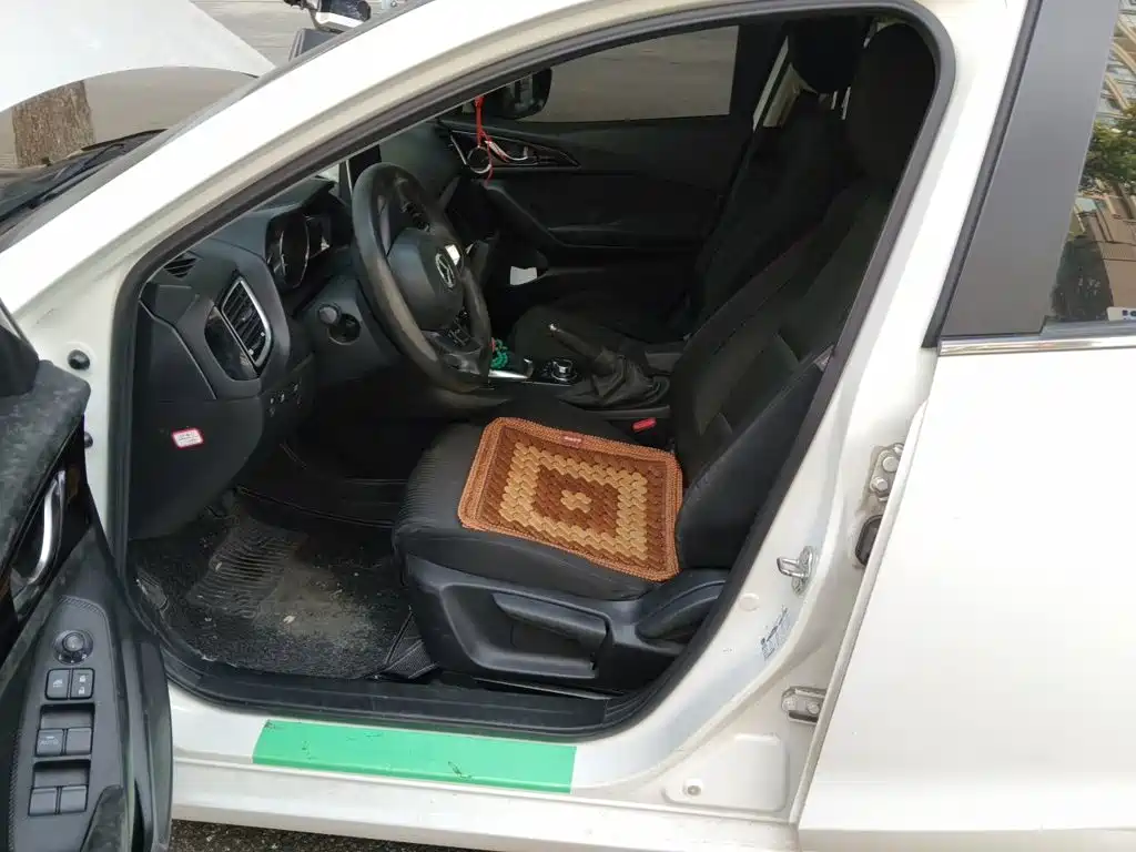 Mazda 3 Axela — миниатюра 17