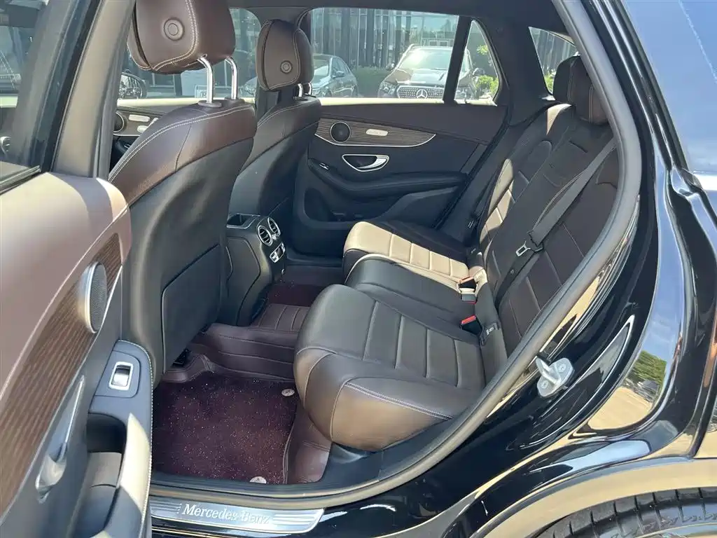 Mercedes-Benz GLC — миниатюра 10