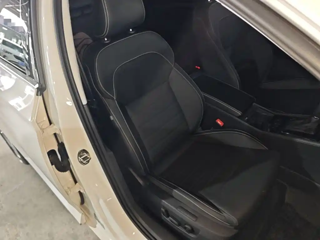 Skoda Superb — миниатюра 25