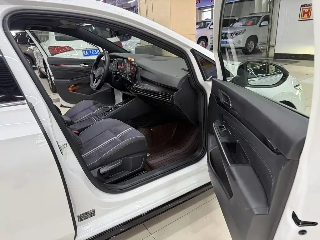 Volkswagen Golf 280TSI DSG R-Line, фото 11
