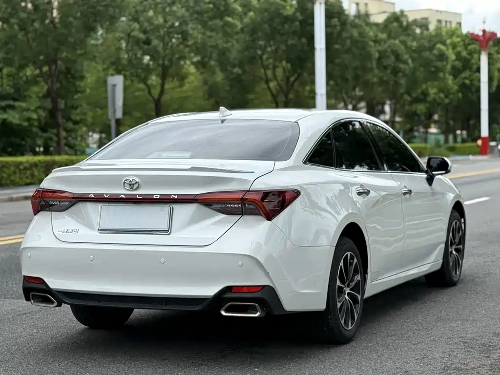 Toyota Avalon — миниатюра 11