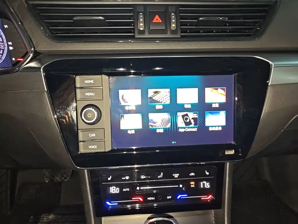 Skoda Superb — миниатюра 13